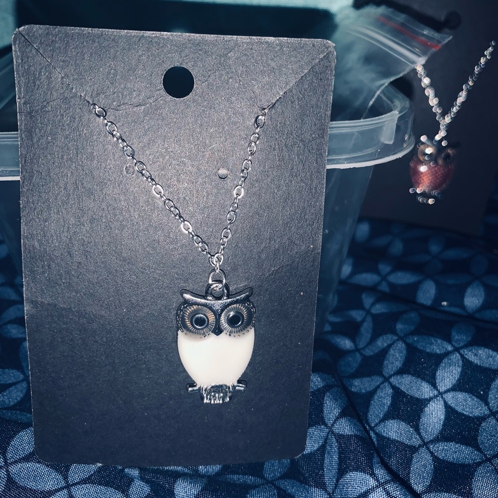 Necklace - Picture 3 of 5